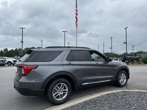New 2025 Ford Explorer Active w/ Active Comfort Package image 12
