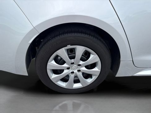 Used 2023 Toyota Corolla LE FWD image 33