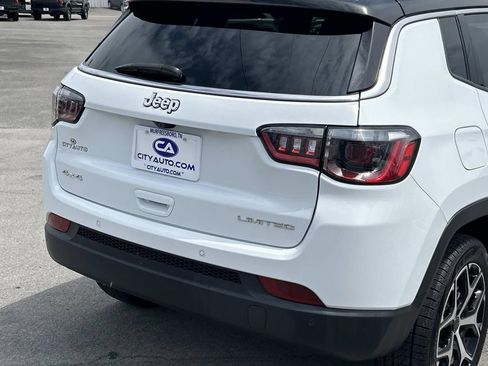 Used 2025 Jeep Compass Limited AWD/4WD image 13