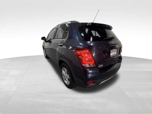 Used 2019 Chevrolet Trax LT w/ LT Convenience Package FWD image 8