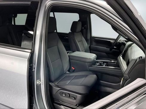 New 2026 Chevrolet Tahoe LS image 10