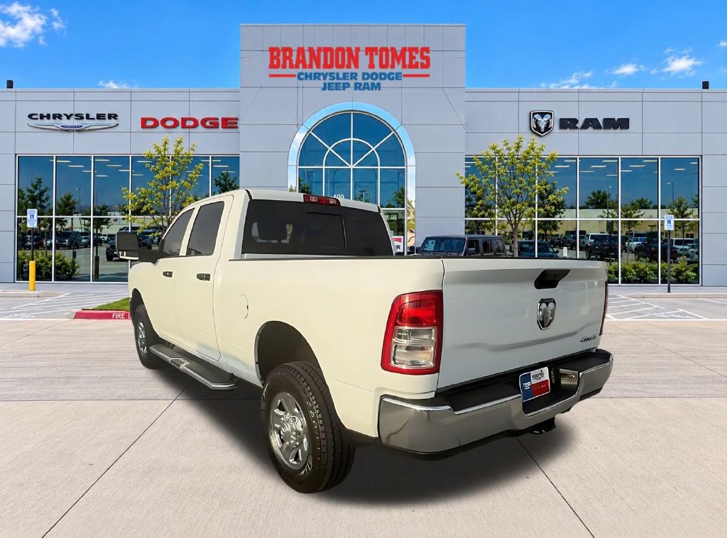 Used 2024 RAM 2500 Tradesman w/ Chrome Appearance Group AWD/4WD image 3
