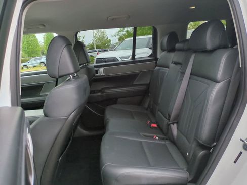 Used 2025 Hyundai Santa Fe SEL FWD image 14