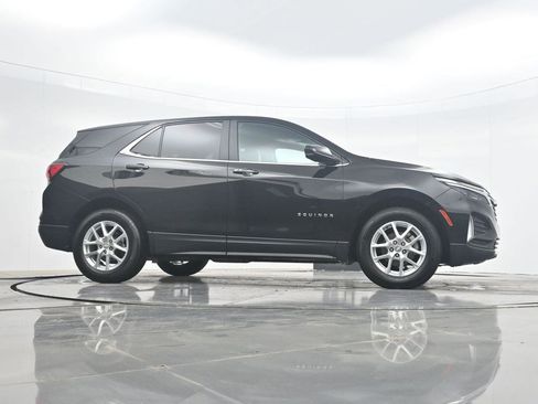 Used 2023 Chevrolet Equinox LT FWD image 28
