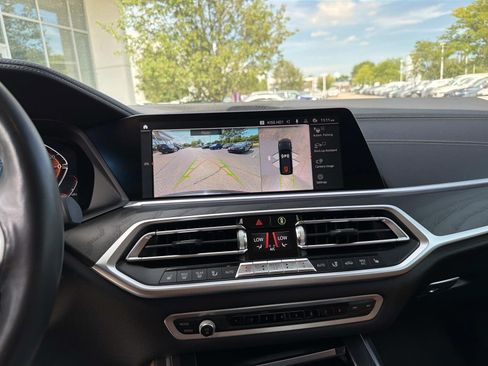 Used 2022 BMW X7 xDrive40i w/ Premium Package AWD/4WD image 23