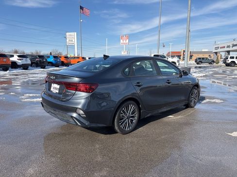 Used 2023 Kia Forte GT-Line w/ GT-Line Premium Package image 3