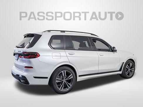 Used 2026 BMW X7 xDrive40i AWD/4WD image 7