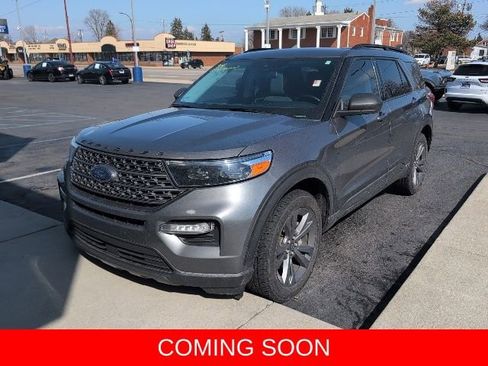 Used 2021 Ford Explorer XLT w/ Equipment Group 202A image 2