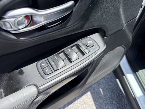 Used 2014 Jeep Cherokee Latitude image 29