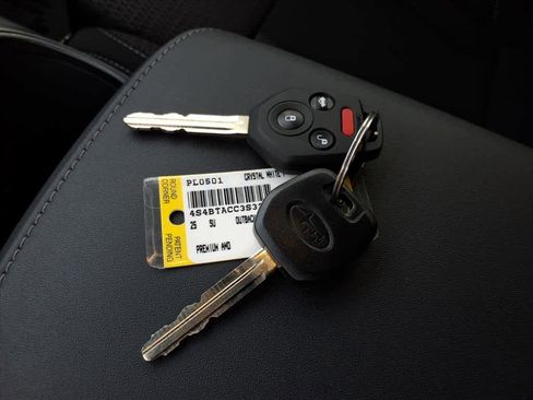 Certified 2025 Subaru Outback Premium w/ Popular Package #1A image 40