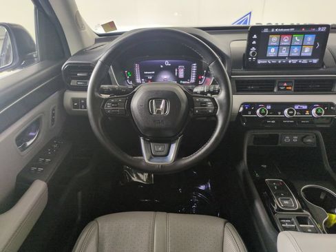 Certified 2025 Honda Pilot Elite image 17
