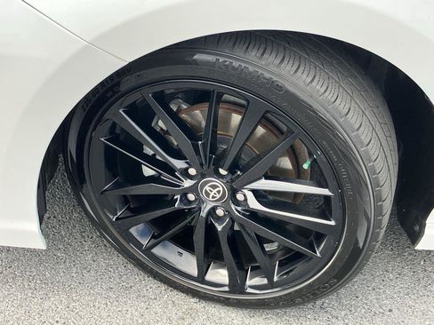 Used 2023 Toyota Camry XSE image 9