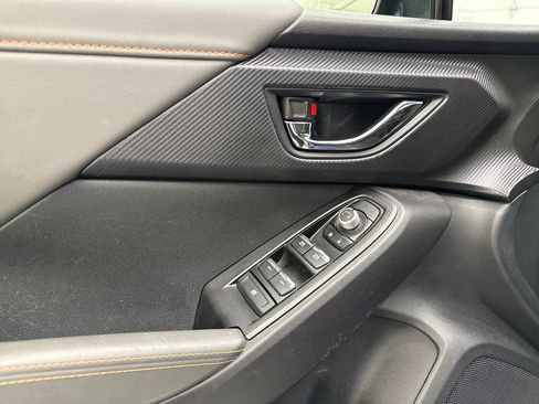 Used 2024 Subaru Crosstrek 2.5i Limited w/ Crosstrek Mirror Package image 11