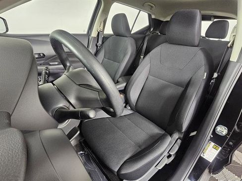 New 2025 Nissan Kicks S image 24