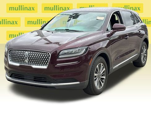 Used 2023 Lincoln Nautilus FWD image 13