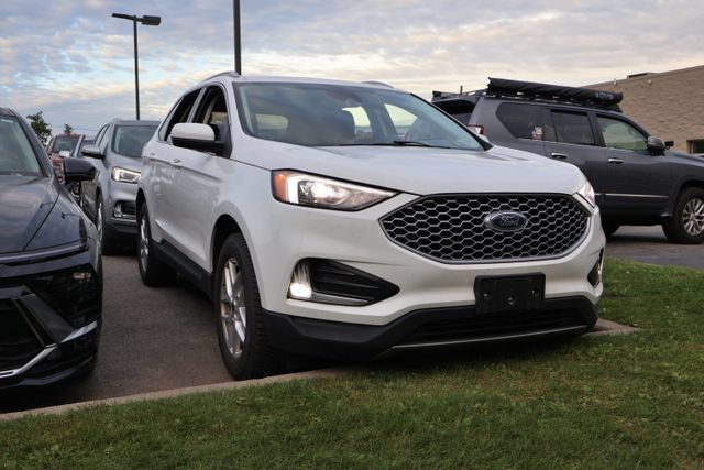 Used 2024 Ford Edge SEL w/ Convenience Package AWD/4WD image 6