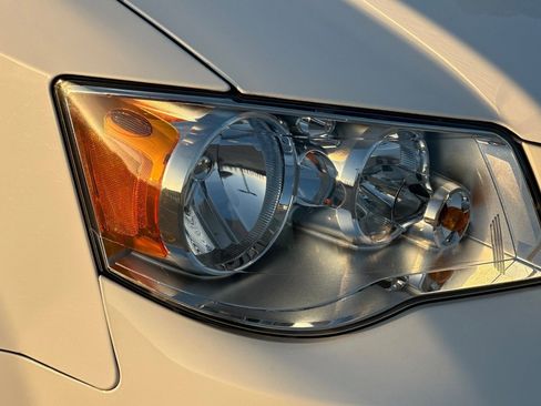 Used 2017 Dodge Grand Caravan SE w/ Power Window Group image 11