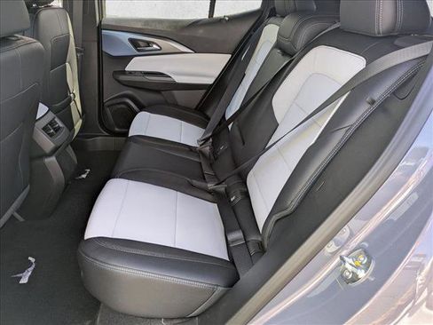 New 2026 Chevrolet Equinox EV LT image 15