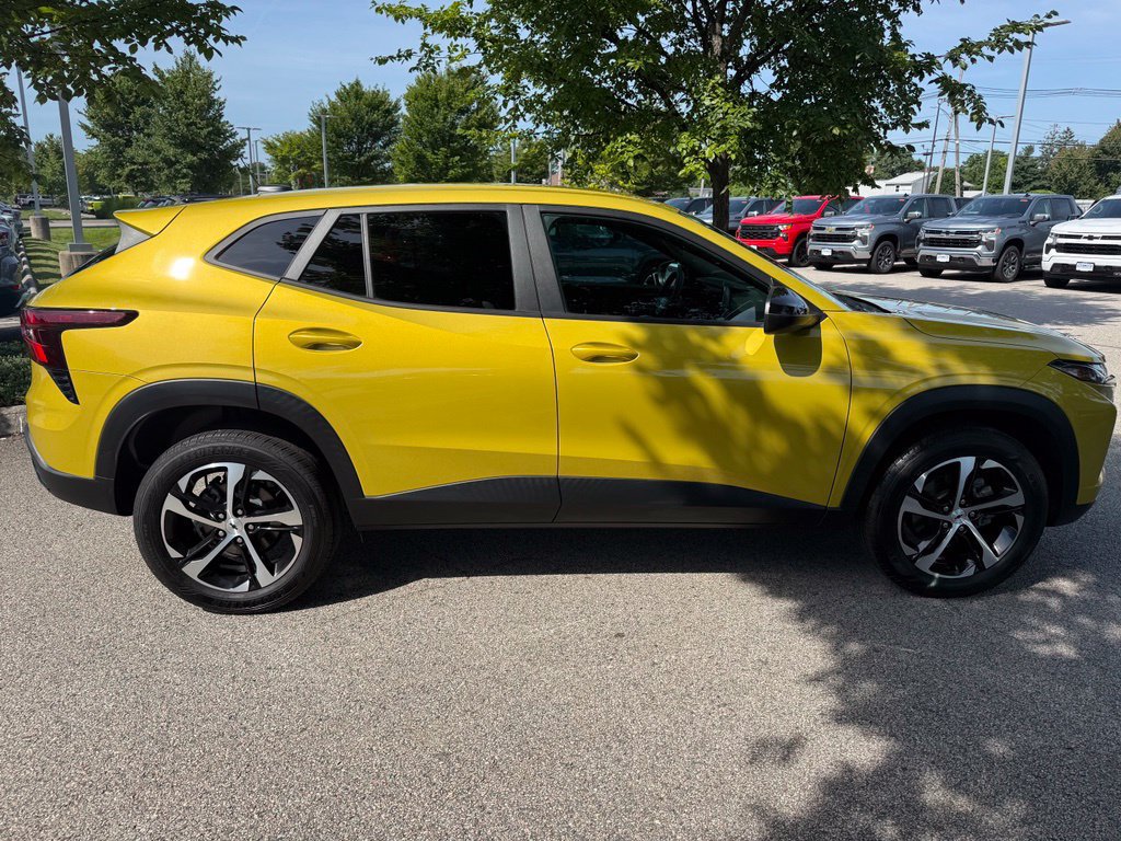 Used 2024 Chevrolet Trax RS w/ Driver Confidence Package FWD image 6