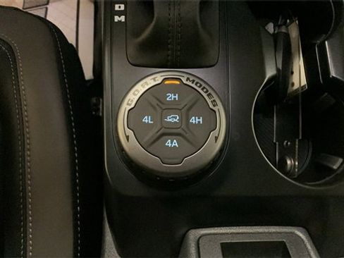 Certified 2025 Ford Bronco Outer Banks w/ Sasquatch Package image 41