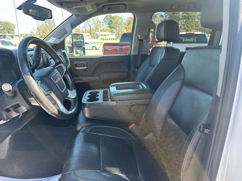 Used 2019 GMC Sierra 2500 SLT w/ Duramax Plus Package image 11
