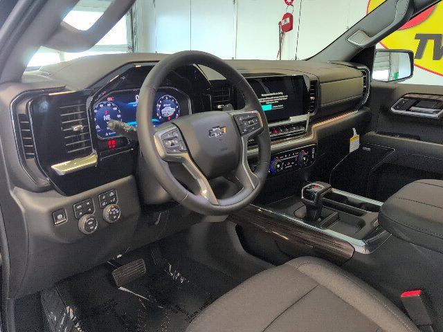 New 2026 Chevrolet Silverado 1500 RST w/ Safety Package AWD/4WD image 9
