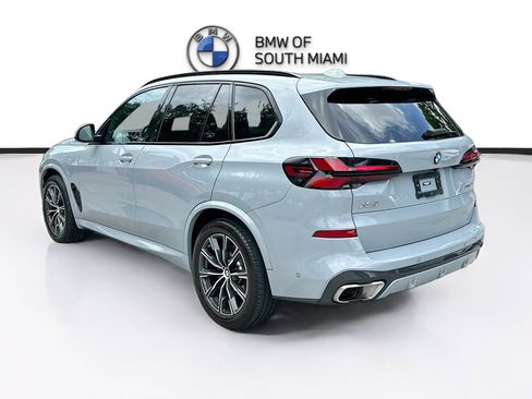 Certified 2024 BMW X5 xDrive40i w/ M Sport Package AWD/4WD image 5
