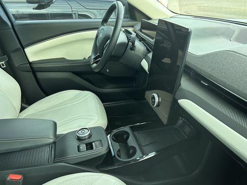 Used 2023 Ford Mustang Mach-E Premium RWD image 9