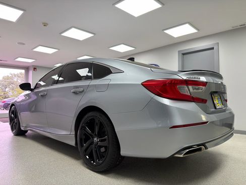 Used 2021 Honda Accord Sport Special Edition image 5