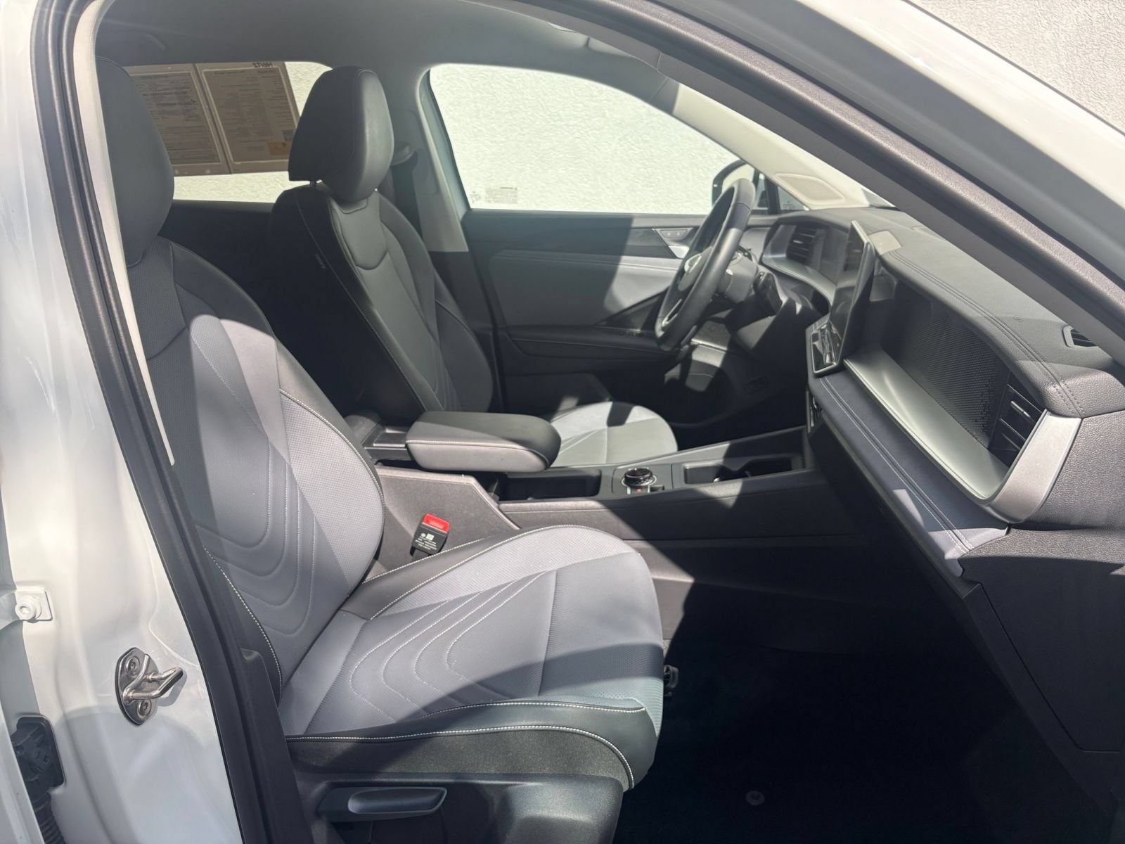 Used 2026 Volkswagen Tiguan SE AWD/4WD image 28
