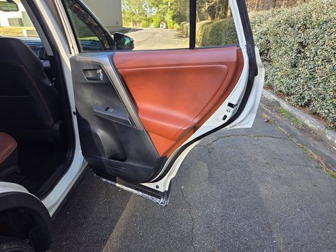 Used 2013 Toyota RAV4 Limited image 32