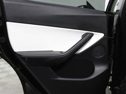 Used 2022 Tesla Model Y Performance image 22