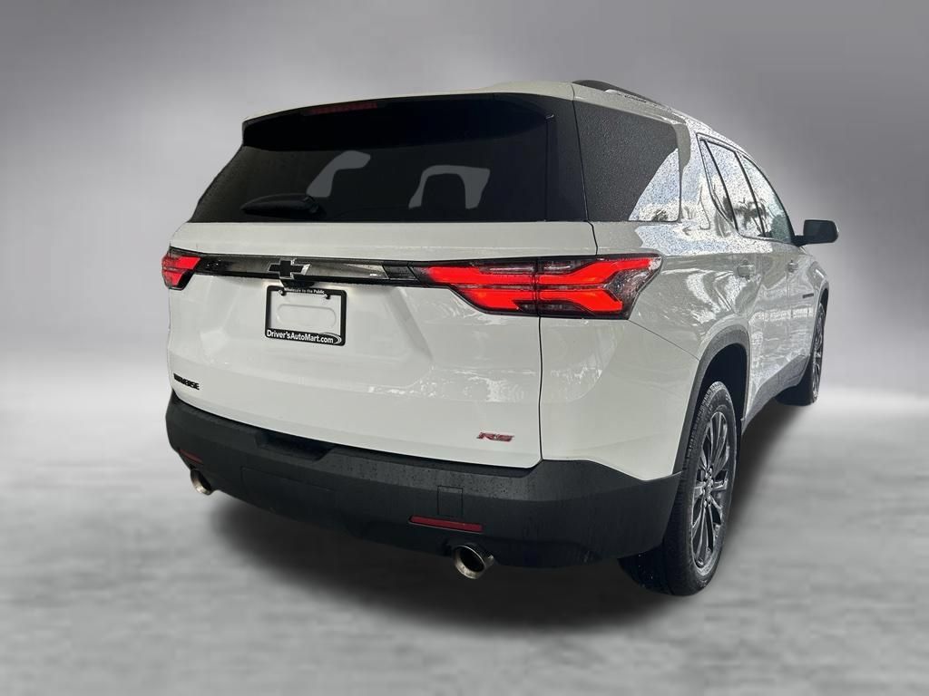 Used 2023 Chevrolet Traverse RS FWD image 3