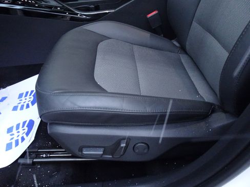 Used 2023 Kia Niro EX Touring image 8