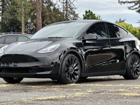 Used 2022 Tesla Model Y Performance image 8