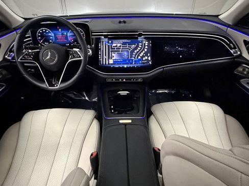 Used 2025 Mercedes-Benz E 350 E 350 image 35