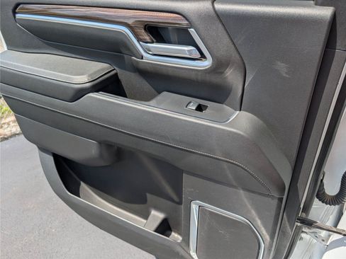 Used 2024 Chevrolet Silverado 2500 LT AWD/4WD image 31