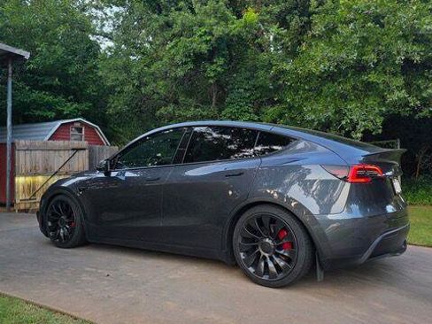 Used 2022 Tesla Model Y Performance AWD/4WD image 4