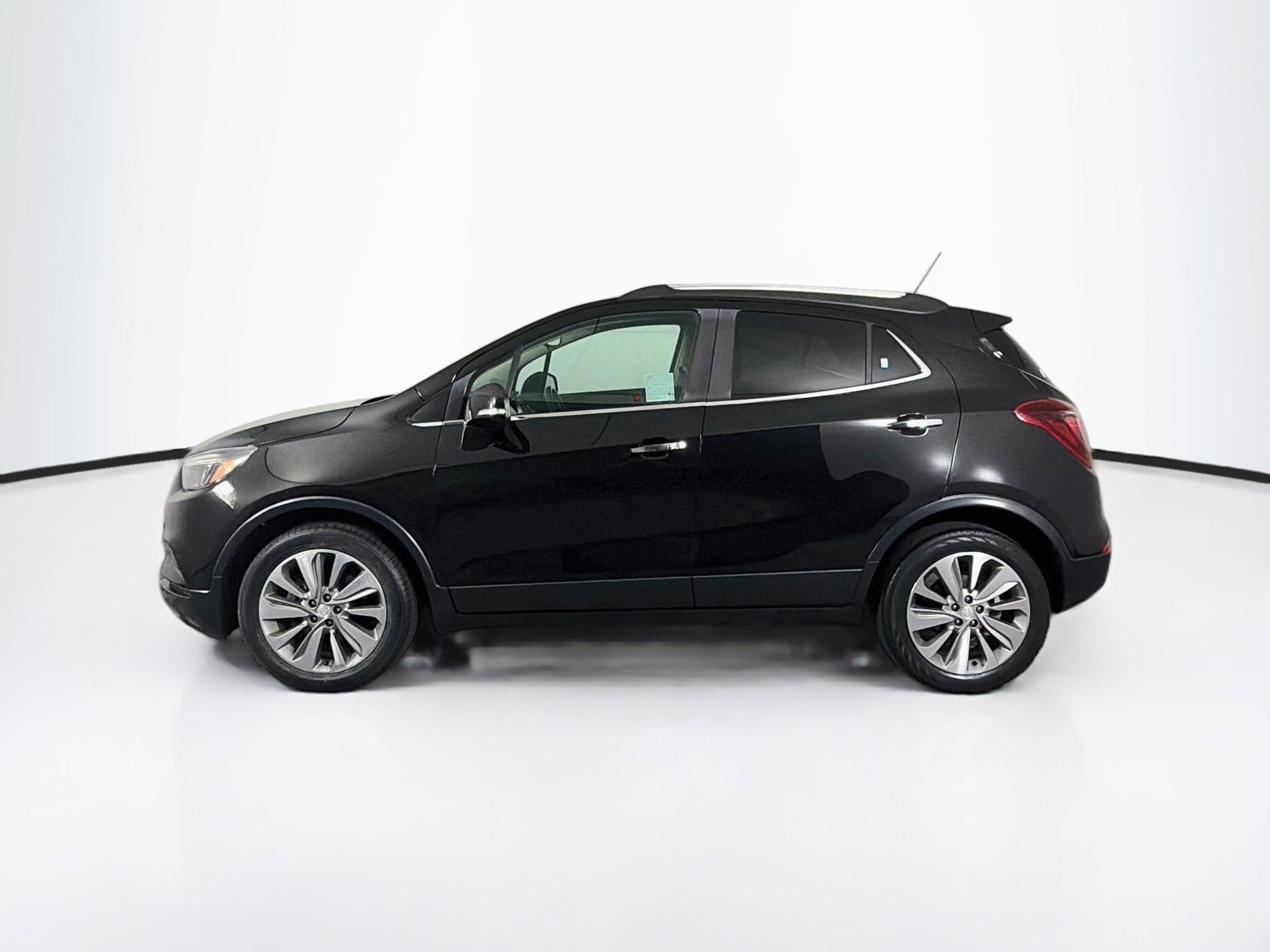 Used 2019 Buick Encore Preferred FWD image 4