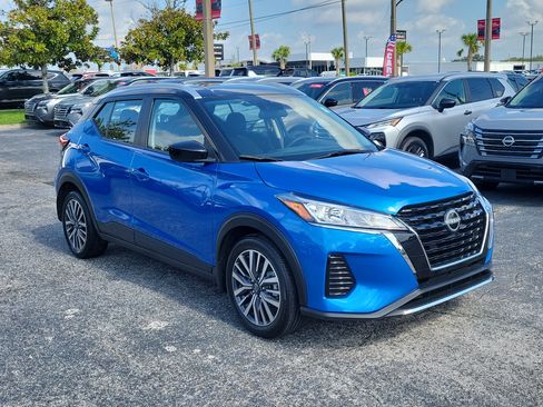 Certified 2024 Nissan Kicks SV FWD image 3