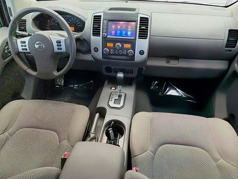 Used 2021 Nissan Frontier SV w/ Midnight Edition Floor Mats RWD image 12