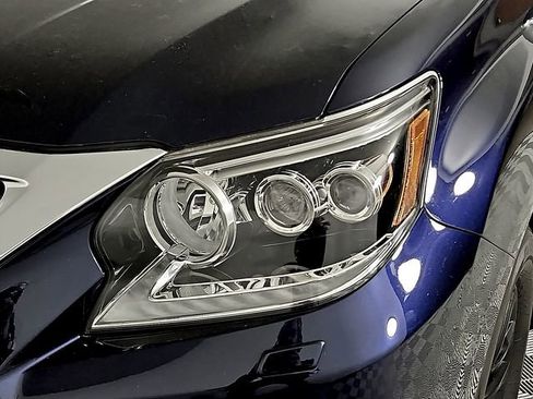 Used 2018 Lexus GX 460 Premium w/ Premium Package image 9