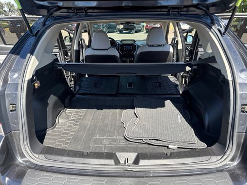 Used 2019 Subaru Crosstrek 2.0i Limited w/ Moonroof Package w/Navigation AWD/4WD image 16