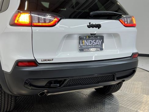 Used 2022 Jeep Cherokee Latitude w/ Sun & Sound Group image 8