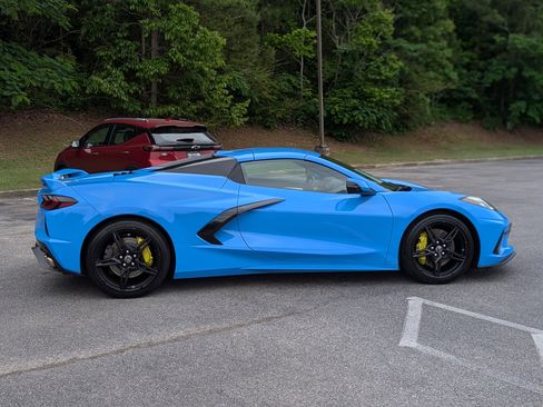 Used 2022 Chevrolet Corvette Stingray Preferred Conv w/ Z51 Performance Package RWD image 10