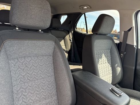 Used 2024 Chevrolet Equinox LT AWD/4WD image 36