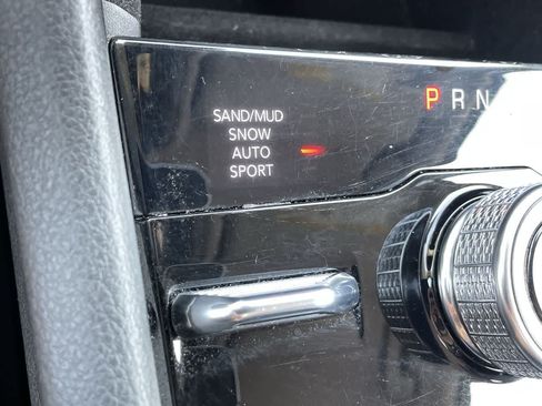 Used 2021 Jeep Grand Cherokee L Limited AWD/4WD image 31