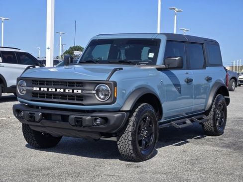 Used 2023 Ford Bronco Black Diamond AWD/4WD image 3