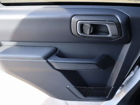 New 2025 Ford Bronco Badlands image 17