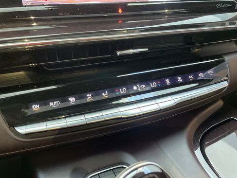 Used 2021 Cadillac Escalade Sport Platinum image 33